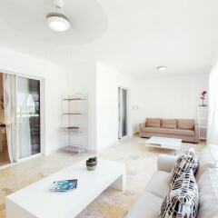 Отель Las Terrazas VIP Pool Beach Club & Spa сауна