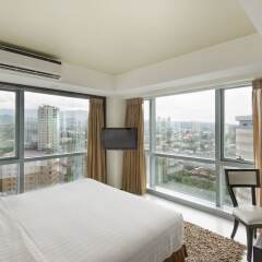 Quest Hotel & Conference Center - Cebu балкон