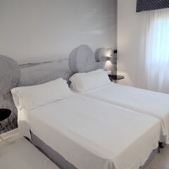 Es Baulo Petit Hotel 4* Стандартный номер с 2 отдельными кроватями