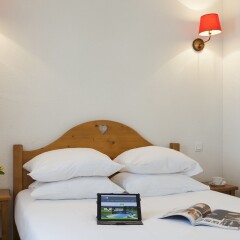 Отель Park & Suites Village Lugrin сейф в номере