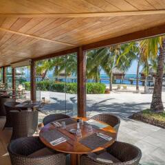 Отель Manava Beach Resort and Spa Moorea Французская Полинезия, Папеэте - отзывы, цены и фото номеров - забронировать отель Manava Beach Resort and Spa Moorea онлайн гостиничный бар