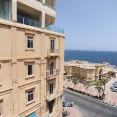 Отель Astra Hotel Мальта, Слима - 2 отзыва об отеле, цены и фото номеров - забронировать отель Astra Hotel онлайн балкон
