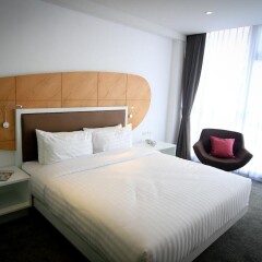 Surestay Plus Hotel By Best Western Sukhumvit 2 Бангкок
