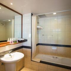 Отель Phuket Orchid Resort and Spa ванная фото 2