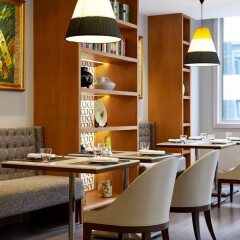 Отель Mayfair, Bangkok - Marriott Executive Apartments Таиланд, Бангкок - 1 отзыв об отеле, цены и фото номеров - забронировать отель Mayfair, Bangkok - Marriott Executive Apartments онлайн питание фото 2