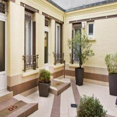 Hotel Des Arts Paris Montmartre фото 8
