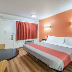 Отель Motel 6 Columbus - Worthington США, Колумбус - отзывы, цены и фото номеров - забронировать отель Motel 6 Columbus - Worthington онлайн комната для гостей фото 3