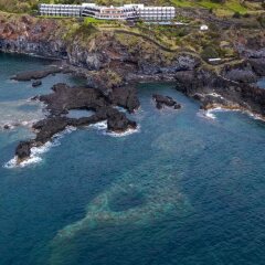 Отель Caloura Hotel Resort Португалия, Агуа-де-Пау - 3 отзыва об отеле, цены и фото номеров - забронировать отель Caloura Hotel Resort онлайн пляж