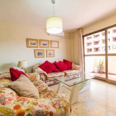Отель Edicicio Sol Playa | 5 Pax | First Line | 3652-AW Испания, Фуэнхирола - отзывы, цены и фото номеров - забронировать отель Edicicio Sol Playa | 5 Pax | First Line | 3652-AW онлайн комната для гостей фото 4