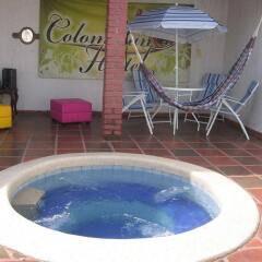 Отель Colombian Home Hostel Cali Колумбия, Кали - отзывы, цены и фото номеров - забронировать отель Colombian Home Hostel Cali онлайн бассейн фото 2
