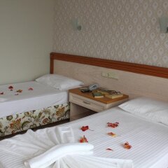 Kontes Beach Hotel сейф в номере