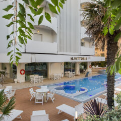 Vittoria Hotel бассейн