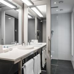 Гостиница Aloft Kiev ванная фото 2