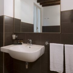 Отель CDH Hotel Villa Ducale Италия, Парма - 2 отзыва об отеле, цены и фото номеров - забронировать отель CDH Hotel Villa Ducale онлайн ванная