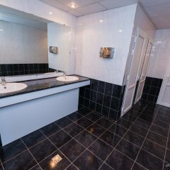 Отель Kirovakan Hotel Армения, Одзун - 1 отзыв об отеле, цены и фото номеров - забронировать отель Kirovakan Hotel онлайн ванная фото 2
