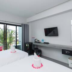 Riverside Hotel сейф в номере