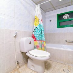 Отель OYO 168 Al Raha Hotel Apartments ОАЭ, Шарджа - отзывы, цены и фото номеров - забронировать отель OYO 168 Al Raha Hotel Apartments онлайн ванная