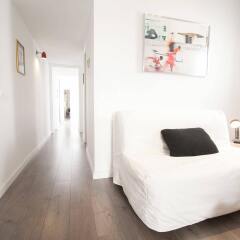 Апартаменты Apartments Gaudi Barcelona комната для гостей