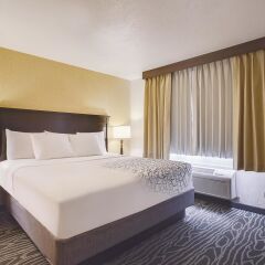 Отель La Quinta Inn & Suites Logan комната для гостей фото 2