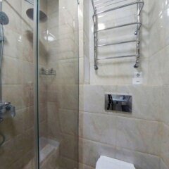 Гостиница Chernomorskaya Apartment в Сочи отзывы, цены и фото номеров - забронировать гостиницу Chernomorskaya Apartment онлайн ванная