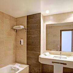 Hotel y Apartamentos Casablanca ванная