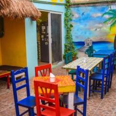 Отель Tres Mundos Hostel Мексика, Плая-дель-Кармен - отзывы, цены и фото номеров - забронировать отель Tres Mundos Hostel онлайн питание фото 3