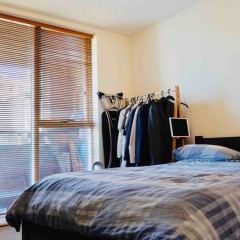 Апартаменты Modern 1 Bedroom Apartment in Central Location сейф в номере