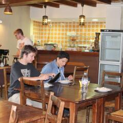 Отель Friendly Auberge Франция, Коломьё - отзывы, цены и фото номеров - забронировать отель Friendly Auberge онлайн питание