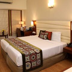 Отель Ahuja Residency Sunder Nagar сейф в номере
