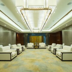 Отель Golden Tulip Suzhou Residence