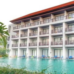 Отель D Varee Mai Khao Beach Пхукет бассейн