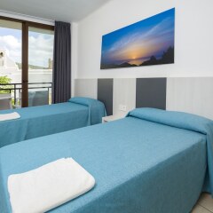 Отель Apartamentos Tramuntana комната для гостей фото 5