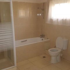 The Villa 9 at Seaview Estate in Freetown, Sierra Leone from 357$, photos, reviews - zenhotels.com bathroom