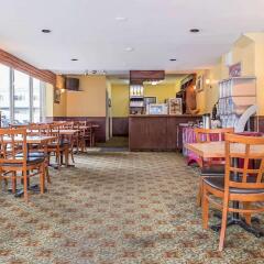 Отель Econo Lodge Downtown Ottawa Канада, Оттава - 2 отзыва об отеле, цены и фото номеров - забронировать отель Econo Lodge Downtown Ottawa онлайн питание