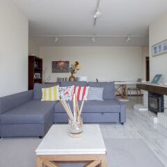 Отель Liiiving in Porto - Sea & River View интерьер отеля