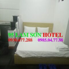 95 Lam Son Hotel ванная