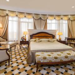 Гостиница Royal Tulip Almaty комната для гостей фото 4