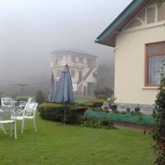 Tea Bush Hotel - Nuwara Eliya