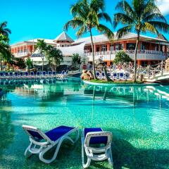 Отель Royalton Hicacos - Adults Only - All Inclusive +18 бассейн
