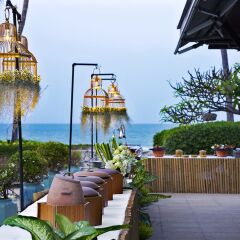Chiva-Som International Health Resort Hotel пляж