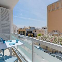 Отель Luxury 2 Bedroom Apartment by the Sea Мальта, Каура - отзывы, цены и фото номеров - забронировать отель Luxury 2 Bedroom Apartment by the Sea онлайн балкон