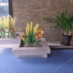 Отель Home Inn (Zhongshan Lihe Plaza Xingzhong Road)