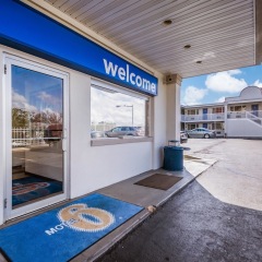 Отель Motel 6 Washington DC Convention Center США, Вашингтон - отзывы, цены и фото номеров - забронировать отель Motel 6 Washington DC Convention Center онлайн вид на фасад