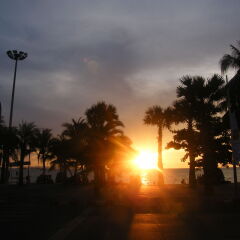 Отель The Beach Front Resort Pattaya пляж