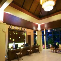 Отель Crown Lanta Resort & Spa Ланта гостиничный бар