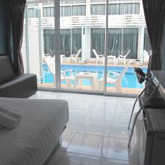 Отель Pool Villa Donmueang Бангкок комната для гостей фото 2