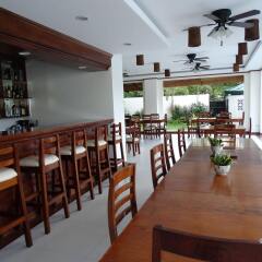 Отель Ipil Suites Puerto Princesa Филиппины, Пуэрто-Принцеса - отзывы, цены и фото номеров - забронировать отель Ipil Suites Puerto Princesa онлайн гостиничный бар