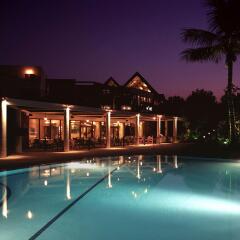 Отель JA Palm Tree Court бассейн
