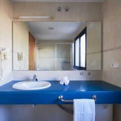 Отель Apartamentos Checkin Beatrix ванная