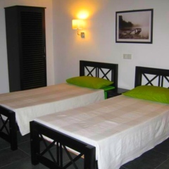 Отель Rohan Villa Хиккадува сейф в номере